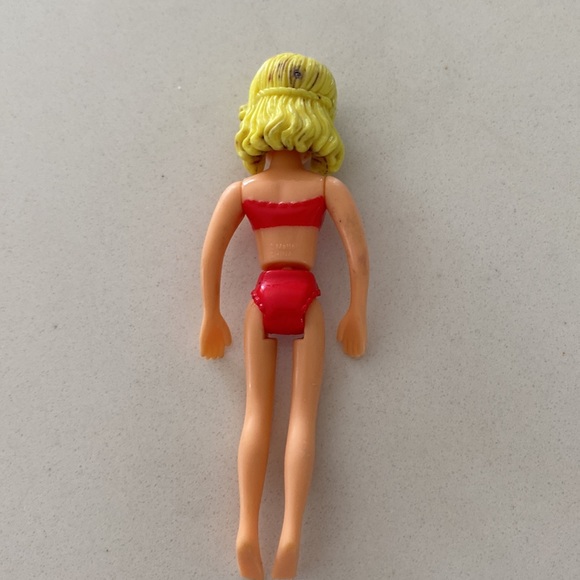 Polly Pocket Snow Day Sleigh Set - Picture 12 of 16